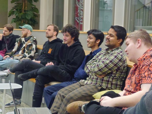 Tekken 3 Lahti Fisticuffs turnauksen ihmiset Lahden Tiedepuistossa. Lahti FGC järjestämä