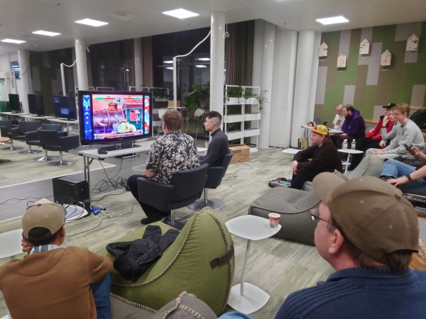 Vampire Savior Lahti Fisticuffs Turnaus Lahden Tiedepuistossa. YaBoiSpades vs Nuubunaattori. Lahti FGC organisoinut