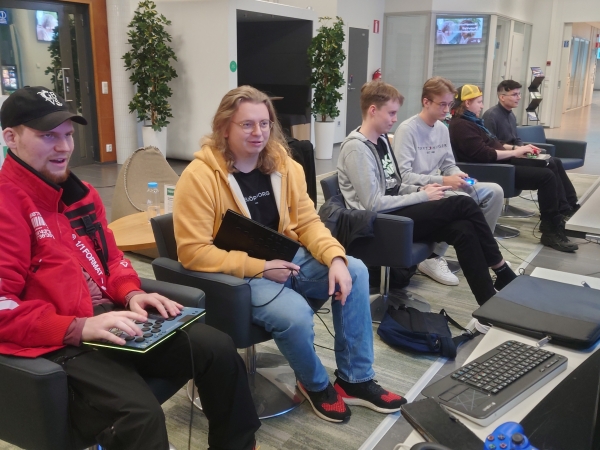 Vampire Savior Lahti Fisticuffs Turnaus Lahden Tiedepuistossa. Lämmittely. Lahti FGC organisoinut