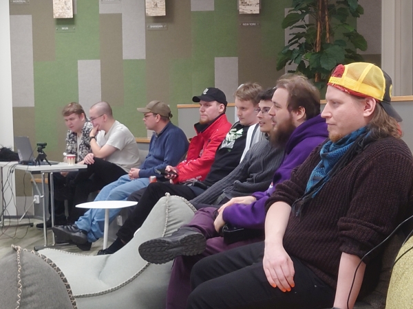 Vampire Savior Lahti Fisticuffs Turnaus Lahden Tiedepuistossa. Yleisö. Lahti FGC organisoinut