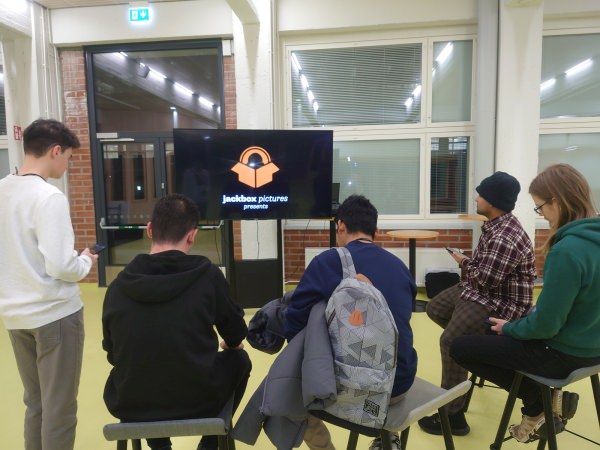 Jackbox Party Pack 6 kännykkä & TV peli LAB-Ammattikorkeakoululla, Kaptam Gamers videopeliklubilla