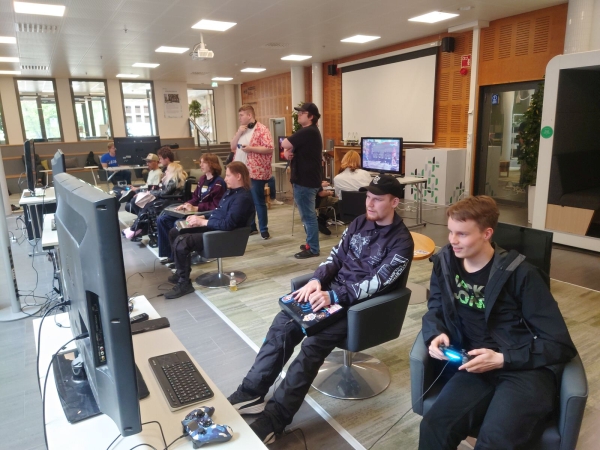 Tekken 7 Lahti Fisticuffs turnaus järjestämänä Lahden Tiedepuiston aulassa. Lahti FGC järjestämä