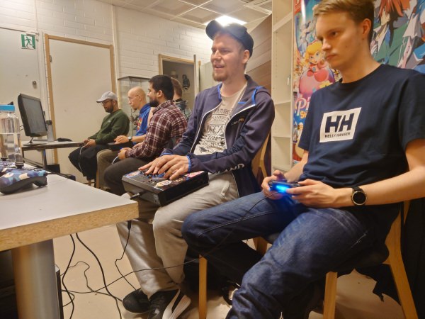 Yleis viilis Lahti FGC weekleissä Puolenkuun Pelit kaupan yhteisessä pelitilassa